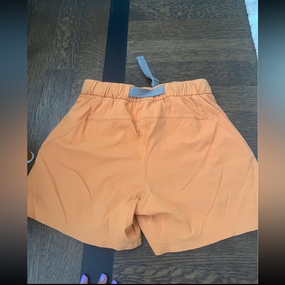 LULULEMON Lab Kosaten Shorts Orange women’s size 2 - Picture 4 of 10